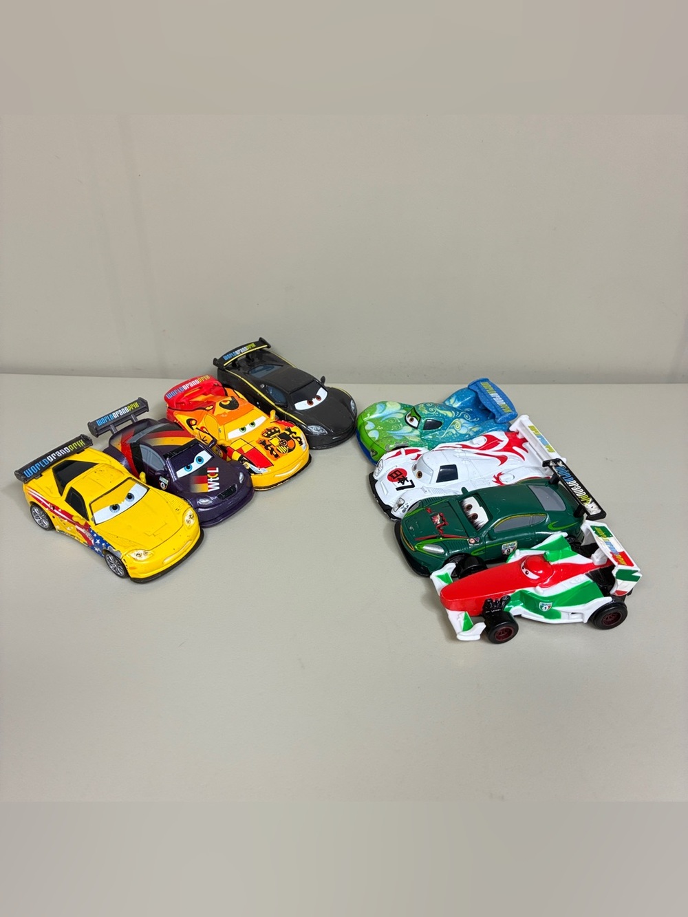 Disney Pixar Cars 2 World Grand Prix WGP Diecast 1:55 Lot of 8 Racers